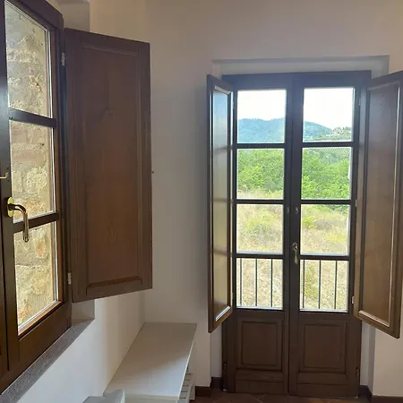 Daire Borgo Di Gaiole - Casa Julietta - With A View & Travel Guide *
